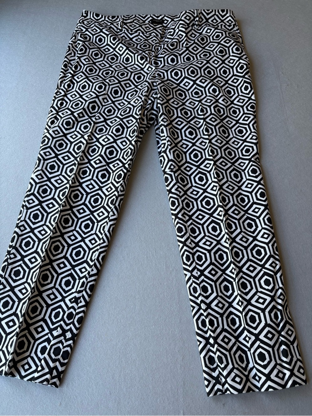 Ann Taylor Factory Geometric Black & White Cropped Signature Cotton Pants sz 14